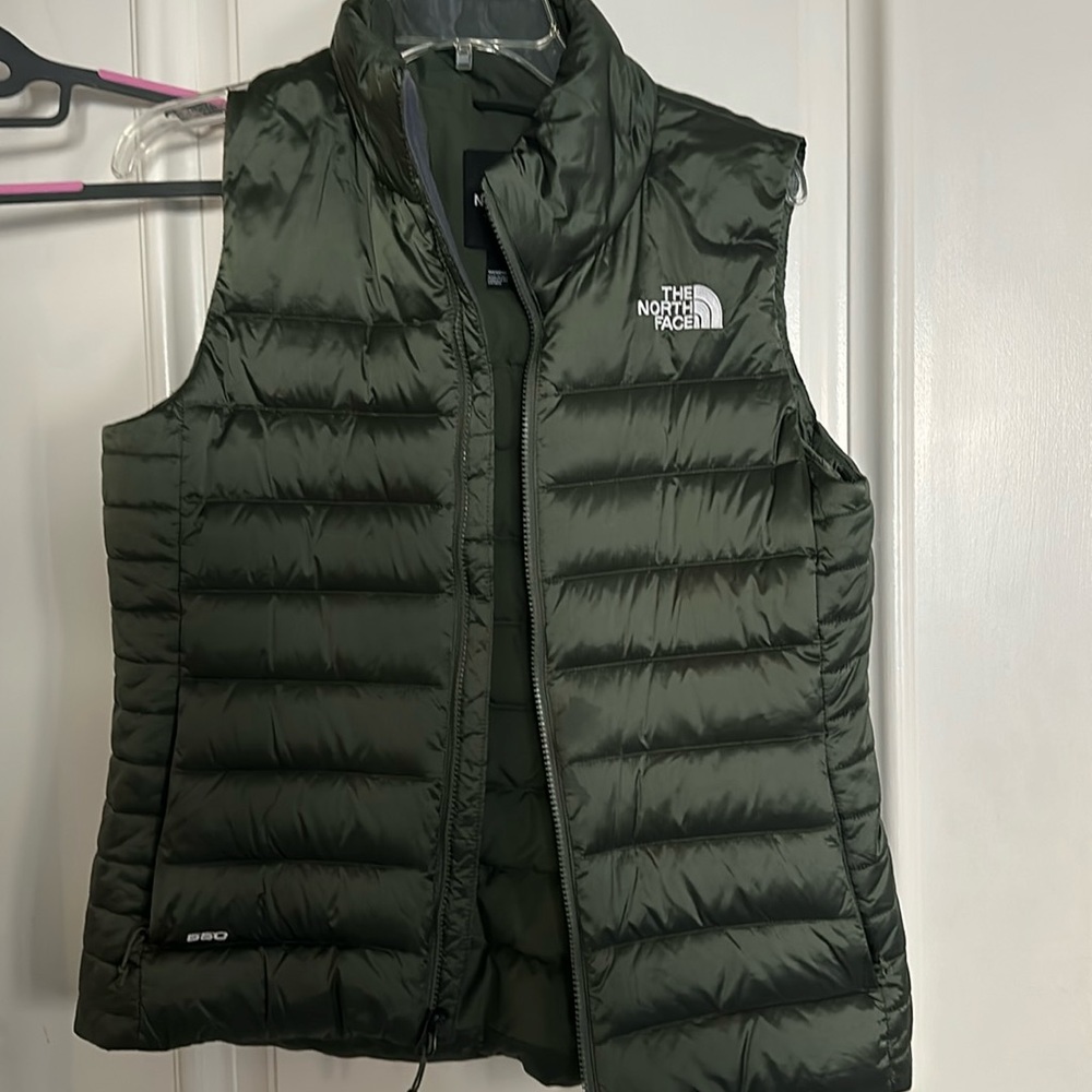 Like new army green North Face vest